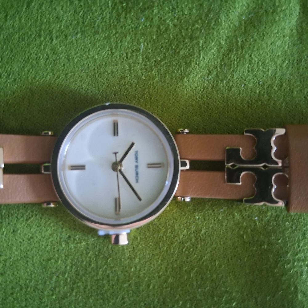 Tory Burch Rose Gold Women's Watch with White Dial - Picture 5 of 7